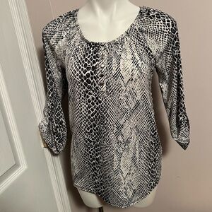 Notations white and gray top